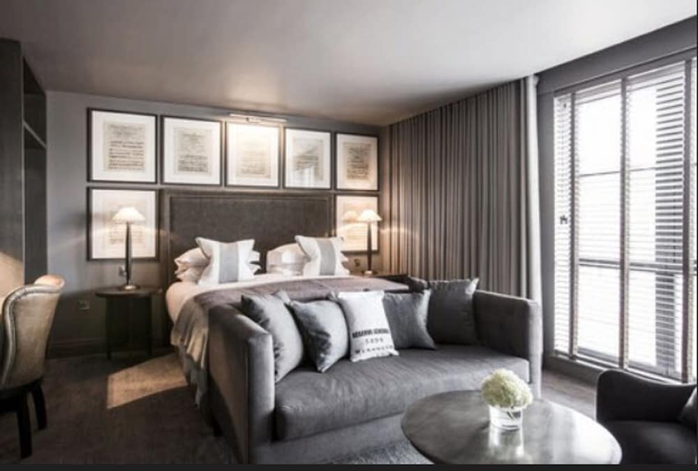 Executive Room photo 2