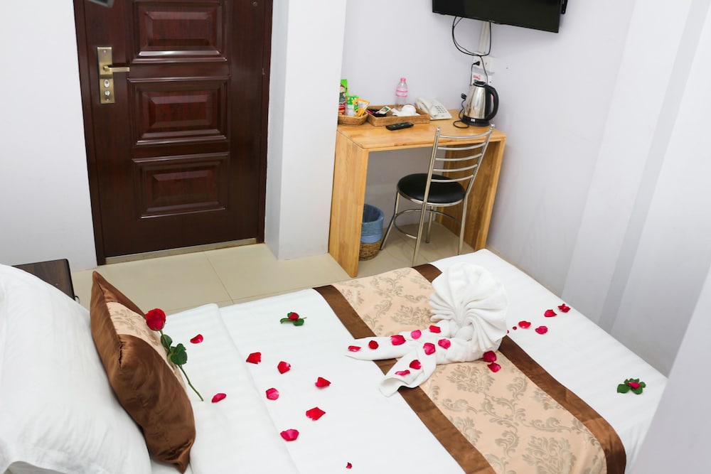 Single Room (with Bathroom) photo 1