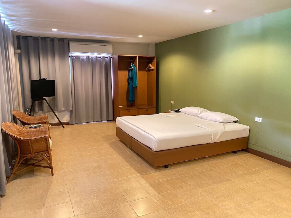 Sun Suite Room