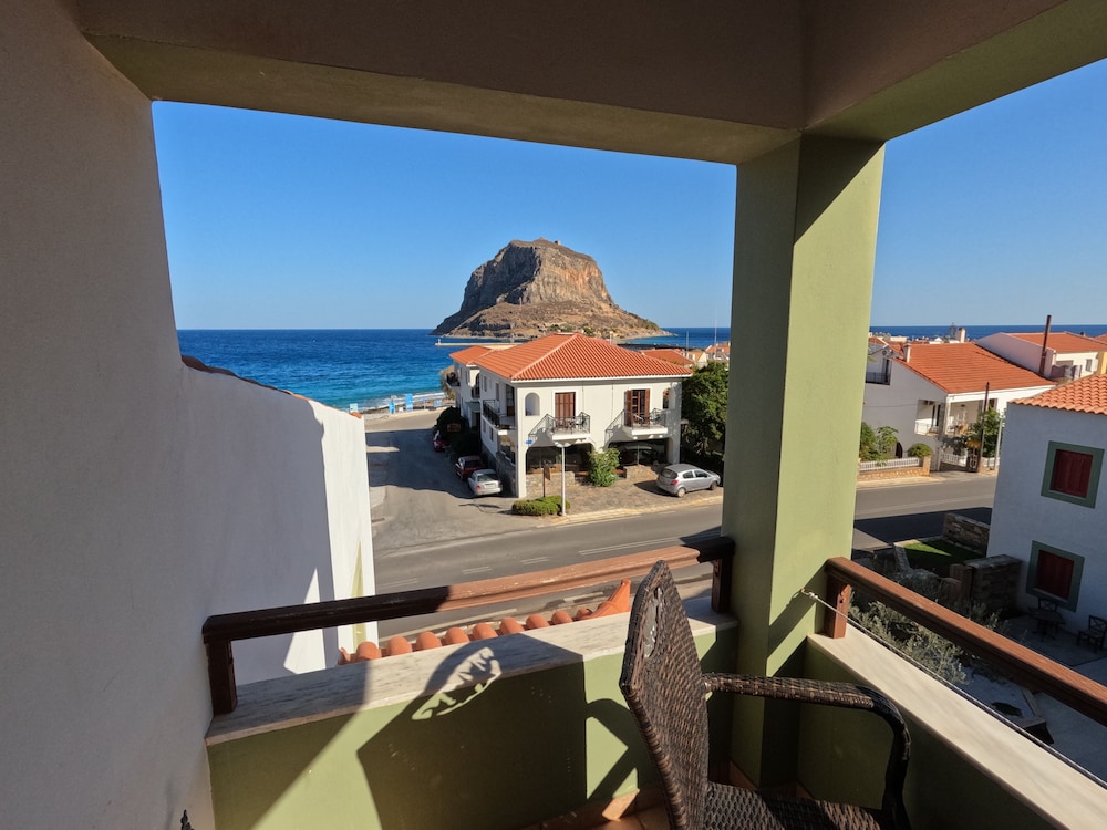 Room, Sea View - Photo 7