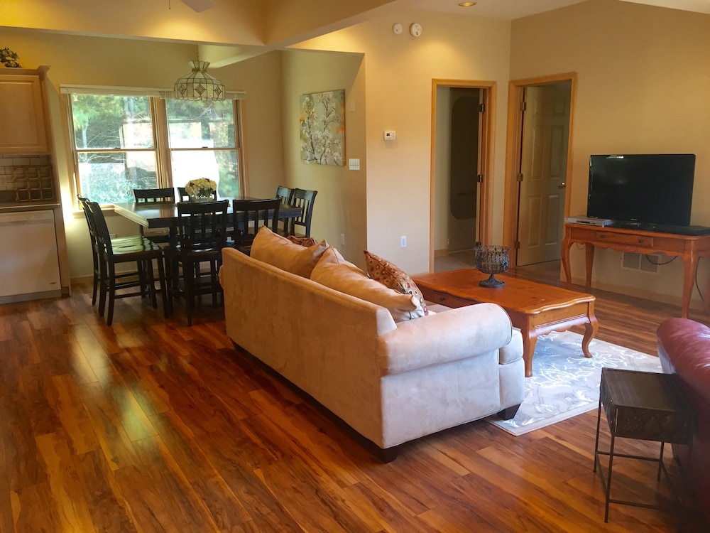 Deluxe Suite, 3 Bedrooms, Lake View, Lakeside photo 1