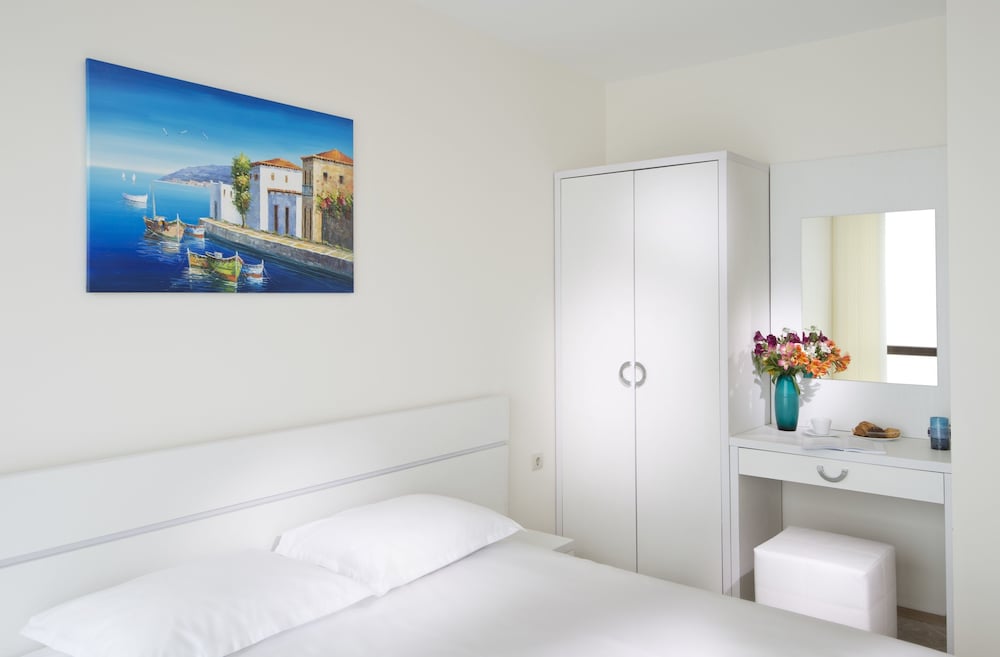 Standard Apartment, Balcony, Sea View photo 2