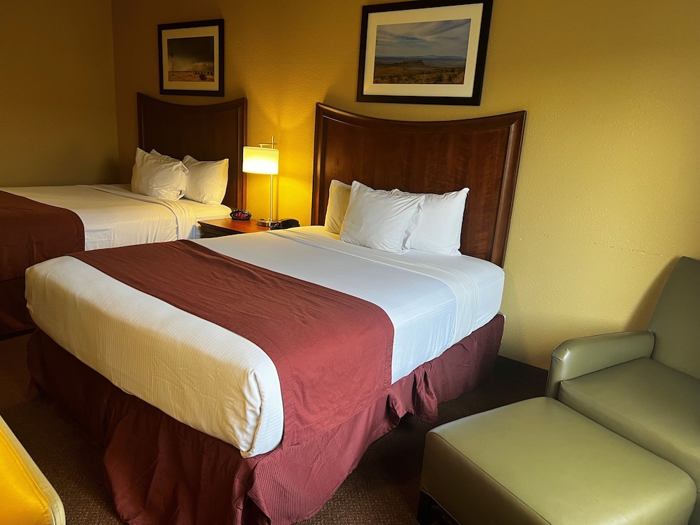 Suite, 2 Queen Beds, Non Smoking photo 3