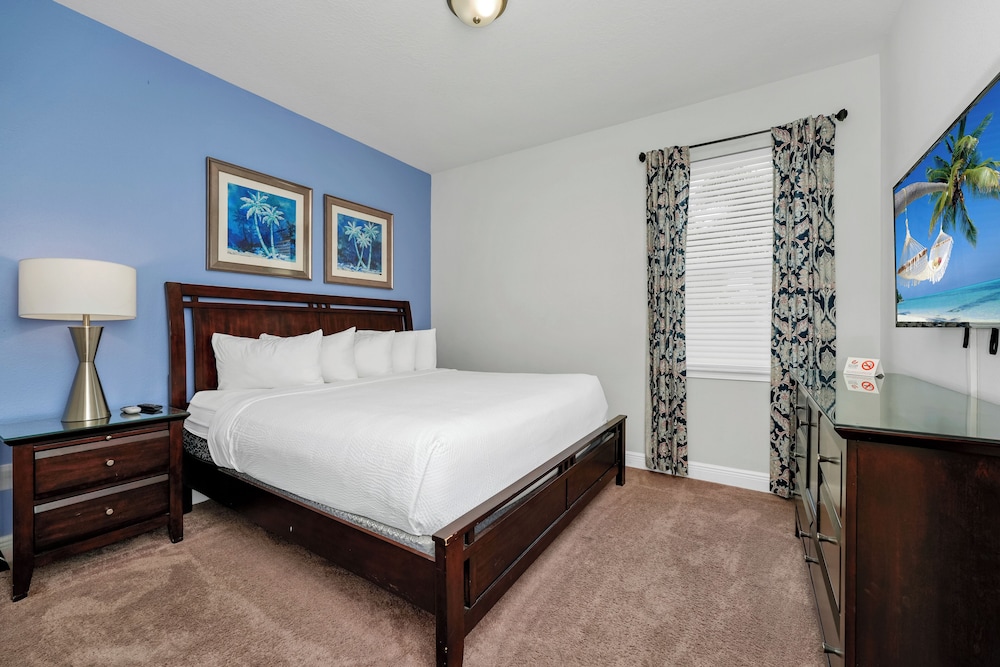 Elite House, Private Pool (13 Bedrooms Westside)