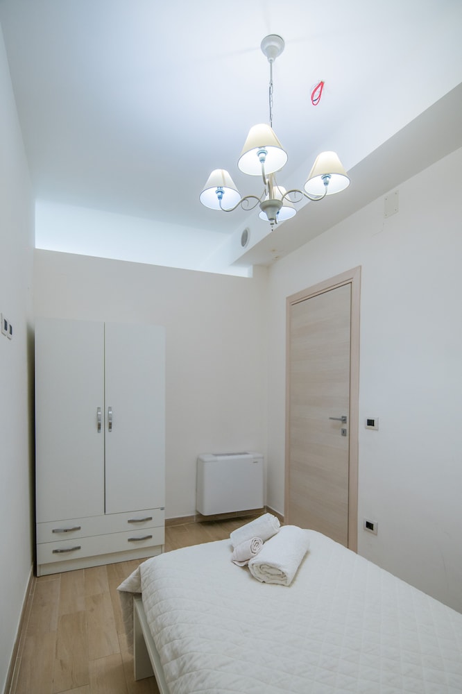 Deluxe Apartment - Photo 9