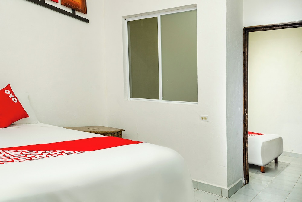 Standard Room, 2 Queen Beds - Photo 3