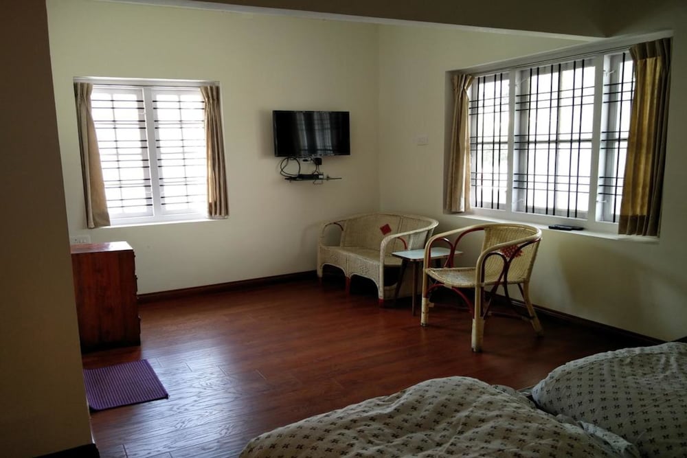 Deluxe Room, 1 Double Bed, Balcony - Photo 6