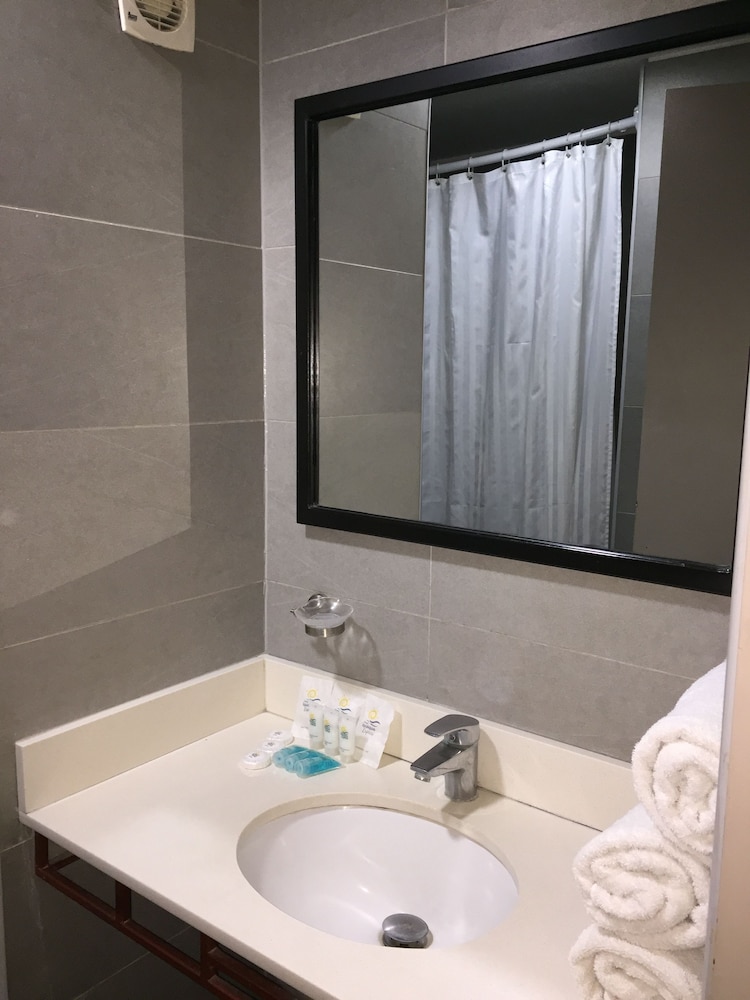 Triple Room, 3 Twin Beds, Private Bathroom photo 3