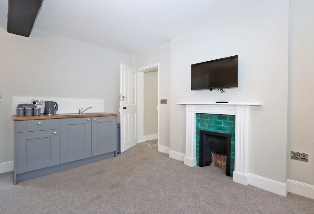 Suite, Ensuite photo 3