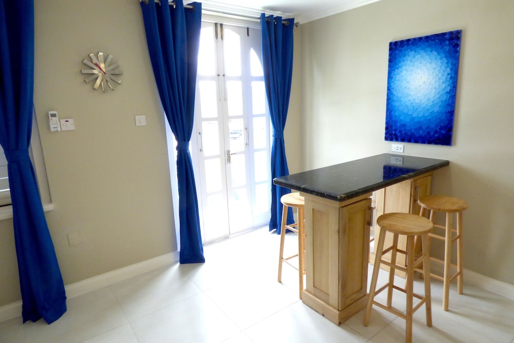 Signature Apartment, 1 King Bed With Sofa Bed, Non Smoking photo 2