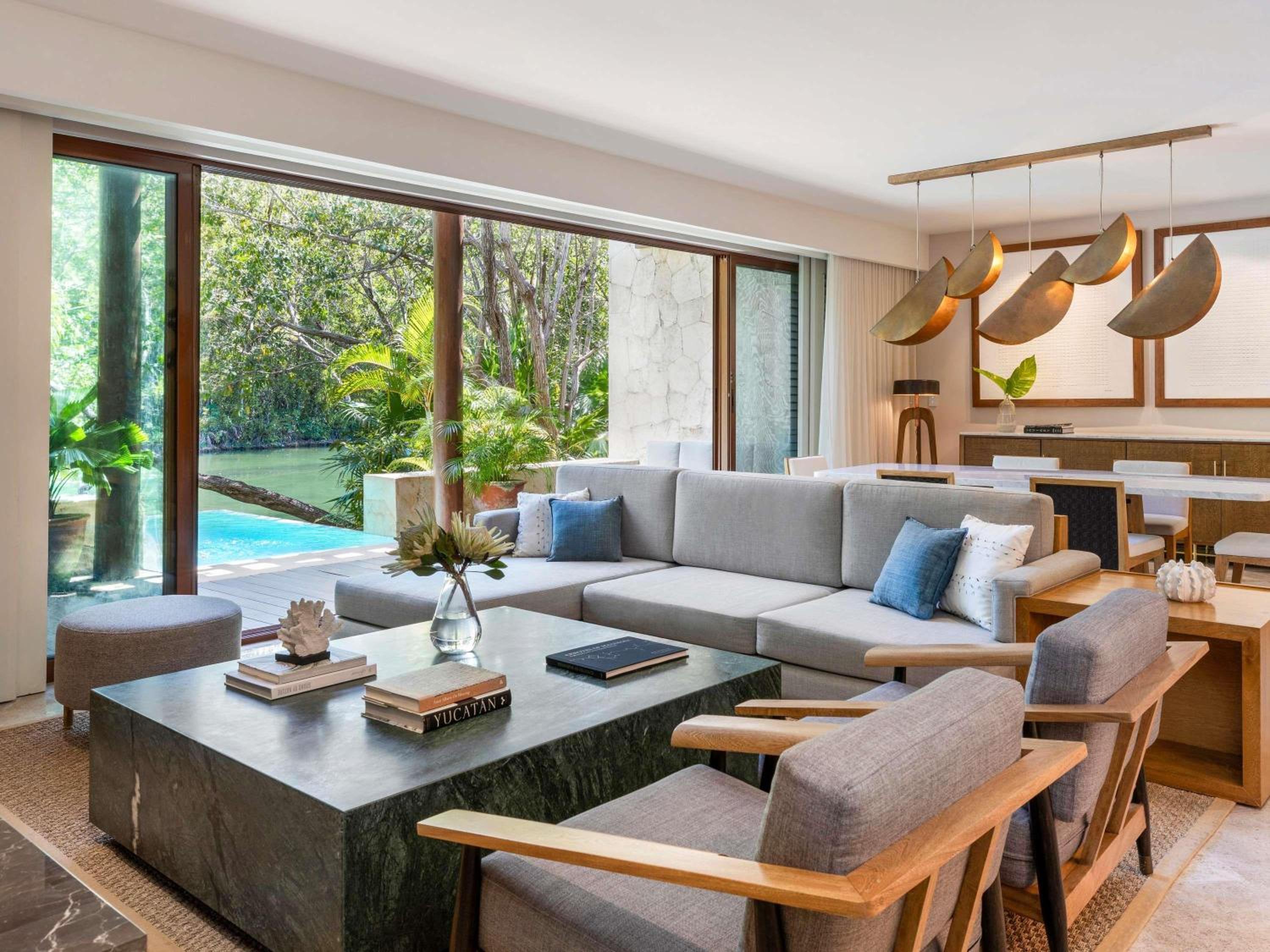 Coral King Suite with Infinity Pool and Lagoon View - Butler Service