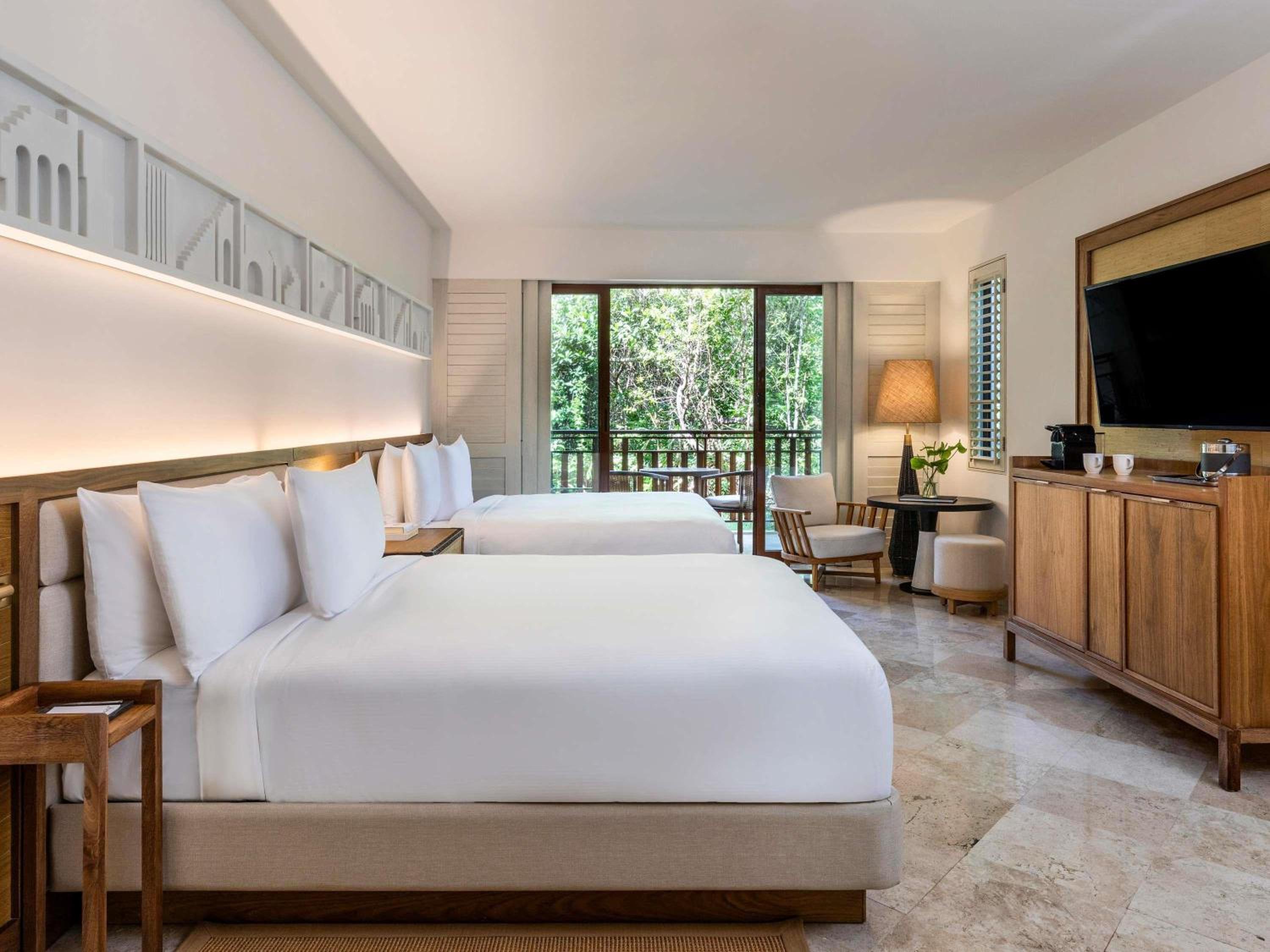 Deluxe Casita with Two Queen Beds and Soaking Tub - Garden View