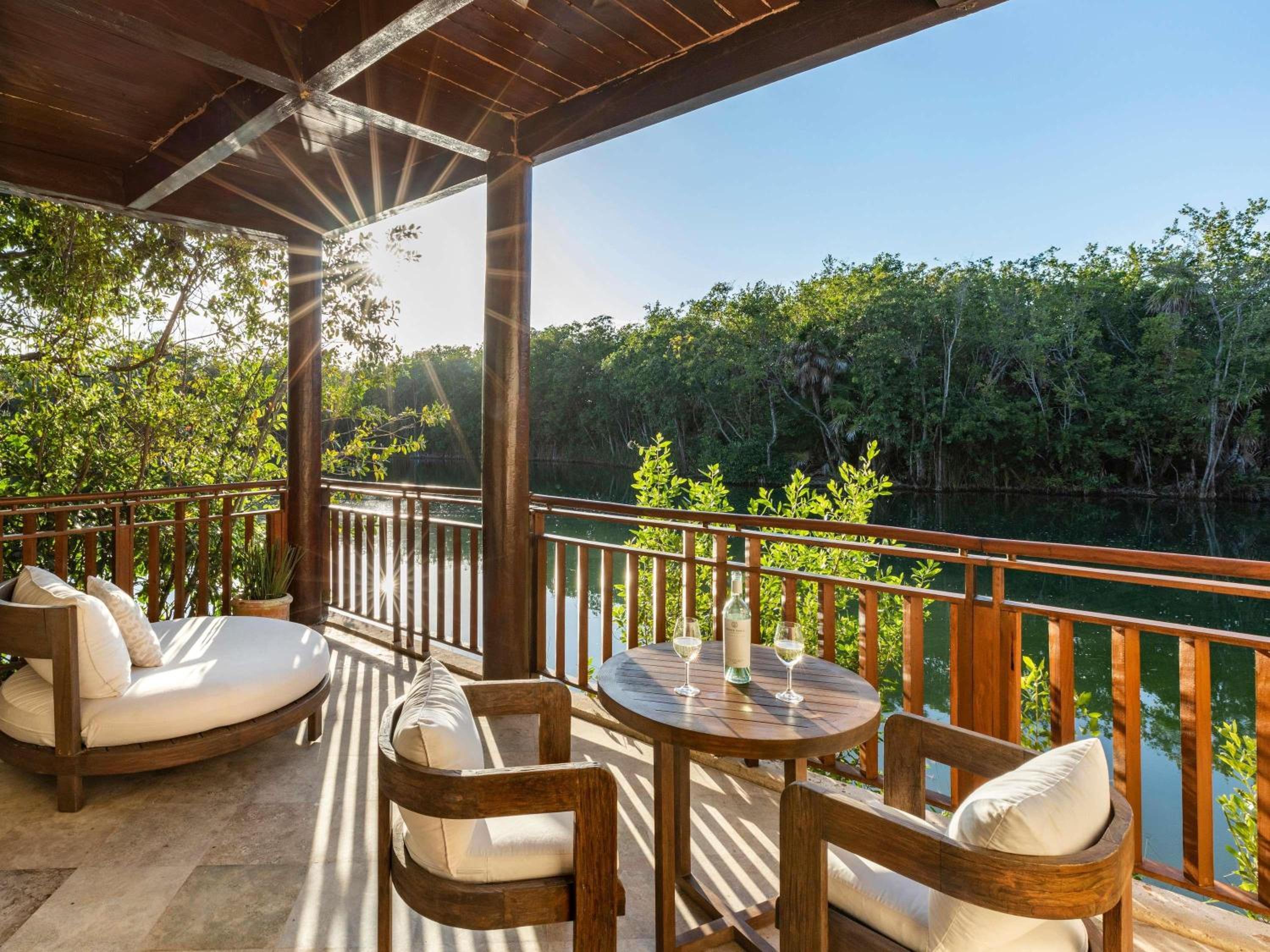 Beach Area King Casita with Butler Service