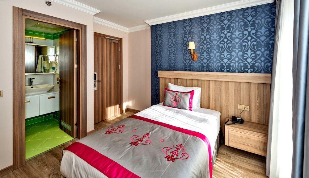 Basic Single Room photo 2