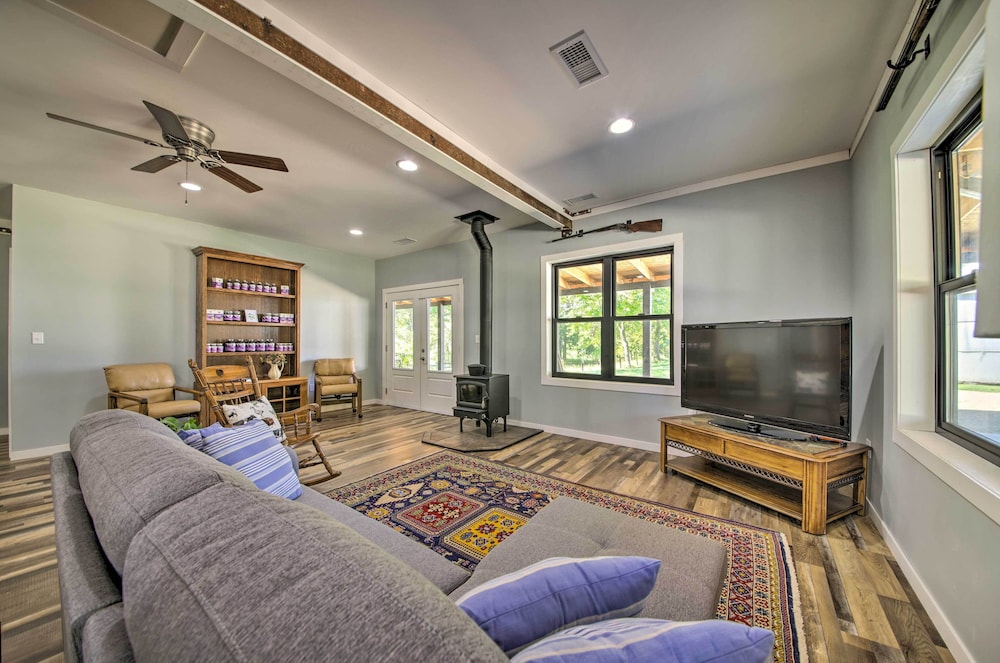 House (2 Bedrooms) photo 1