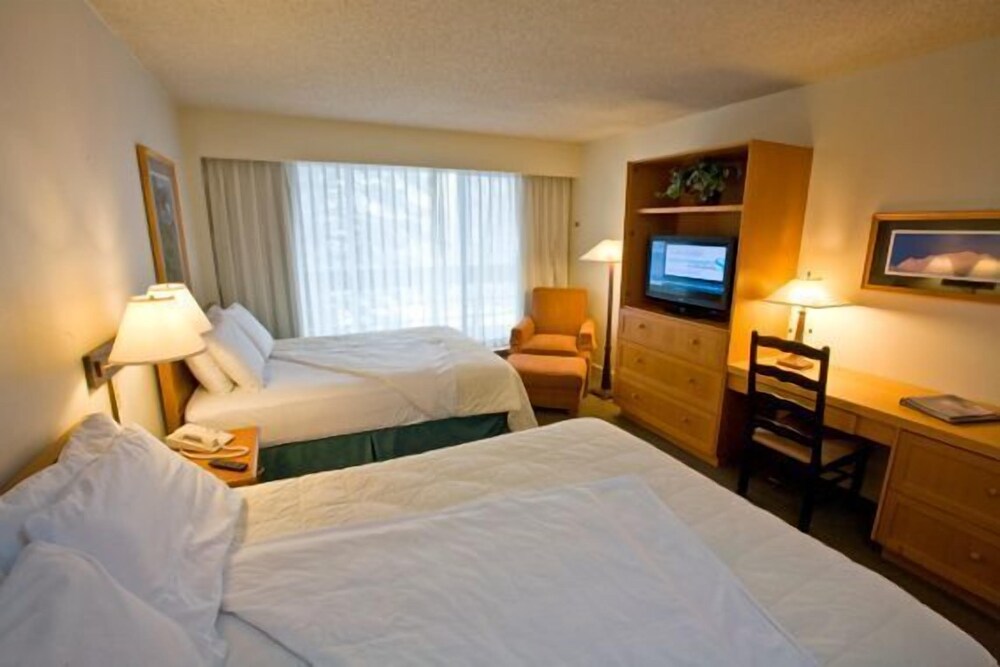 Standard Room, 2 Queen Beds photo 2