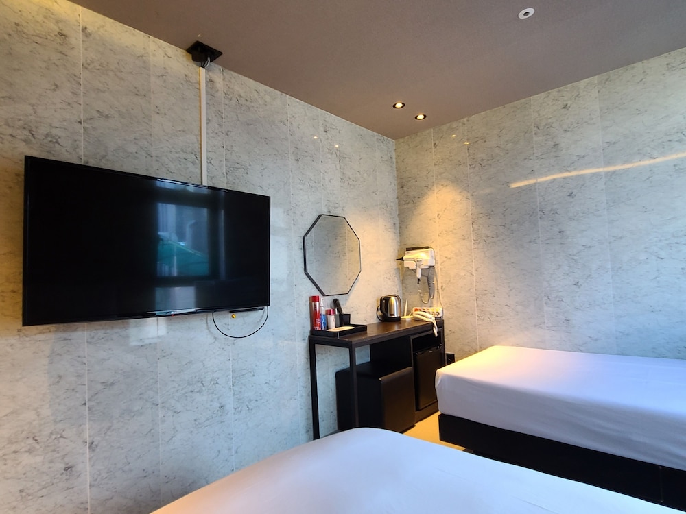 Deluxe Twin Room - Photo 4