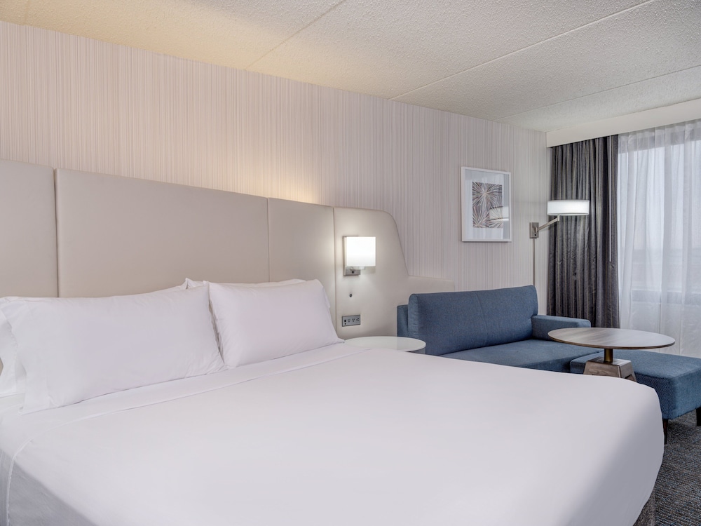 Standard Room, 1 King Bed - Photo 3