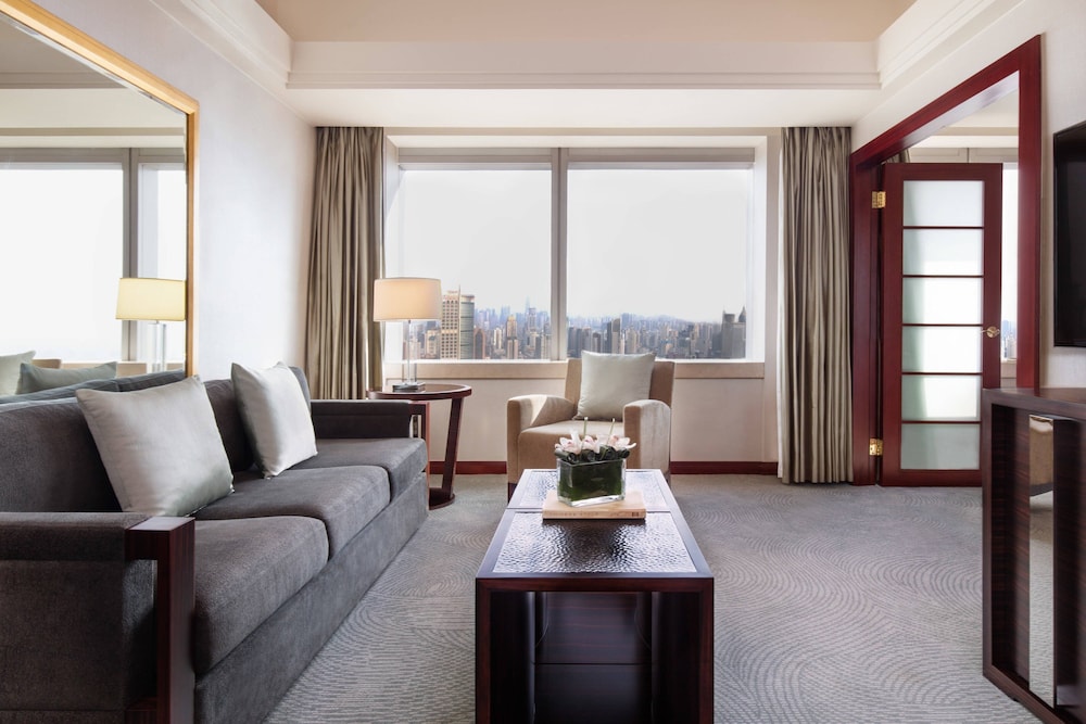 Skyline View Suite (Executive Lounge Access) photo 2