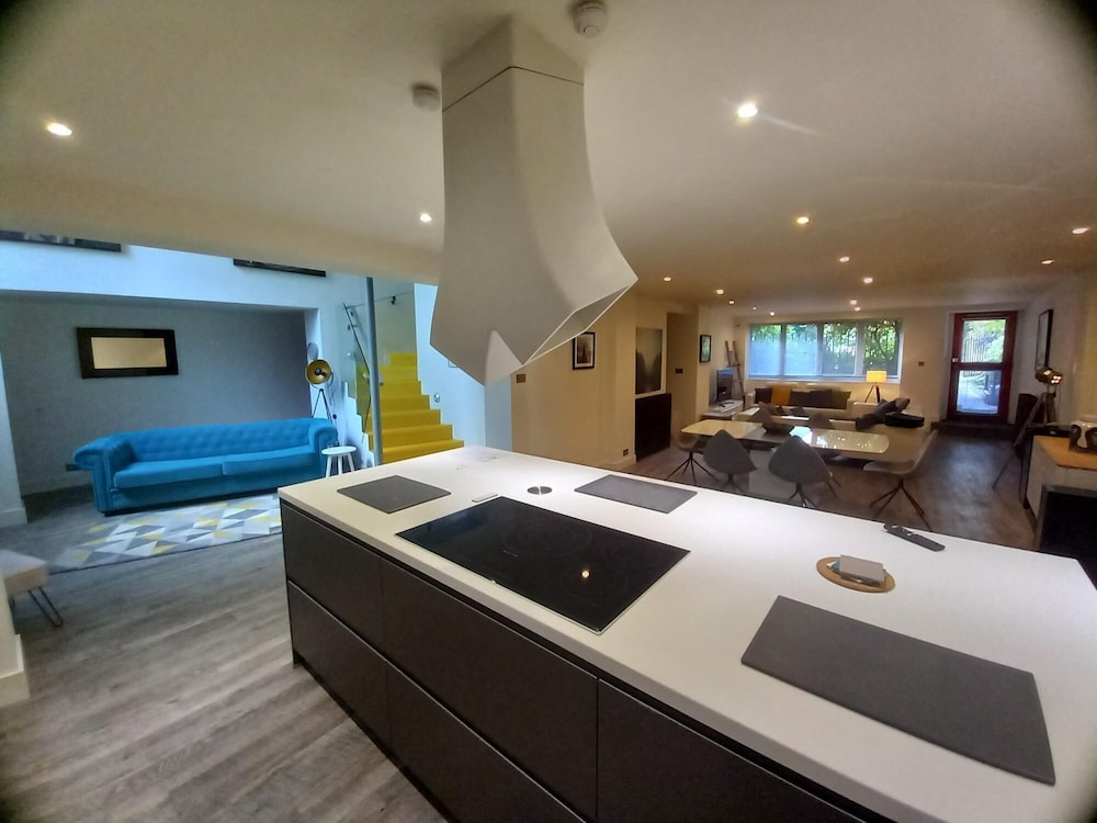 Lyxigt Arkitektritat Hem, Bild 6