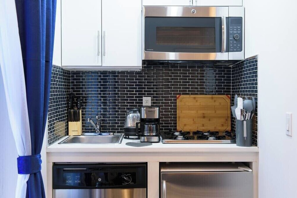 Apartment, 1 Bedroom, Kitchen photo 2