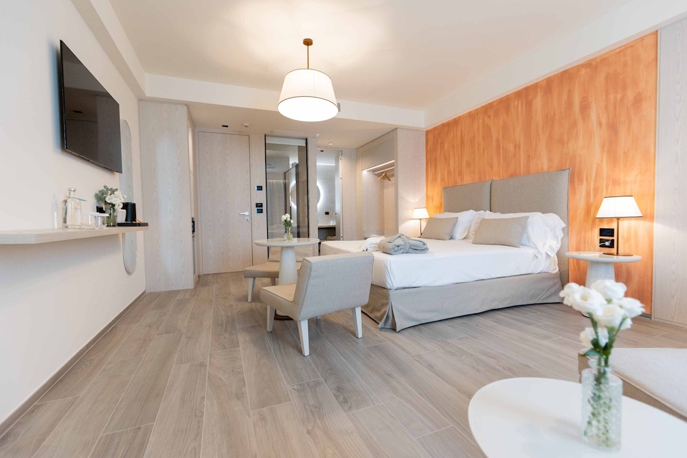Spa Suite with Sauna and Jacuzzi photo 1