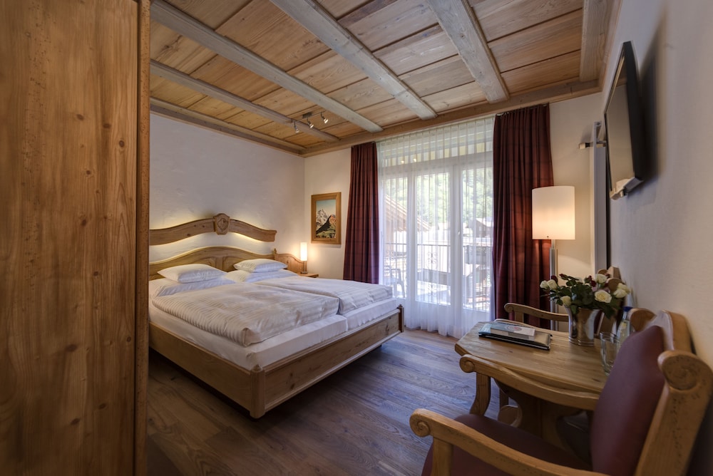 Superior Room, Balcony, Mountain View