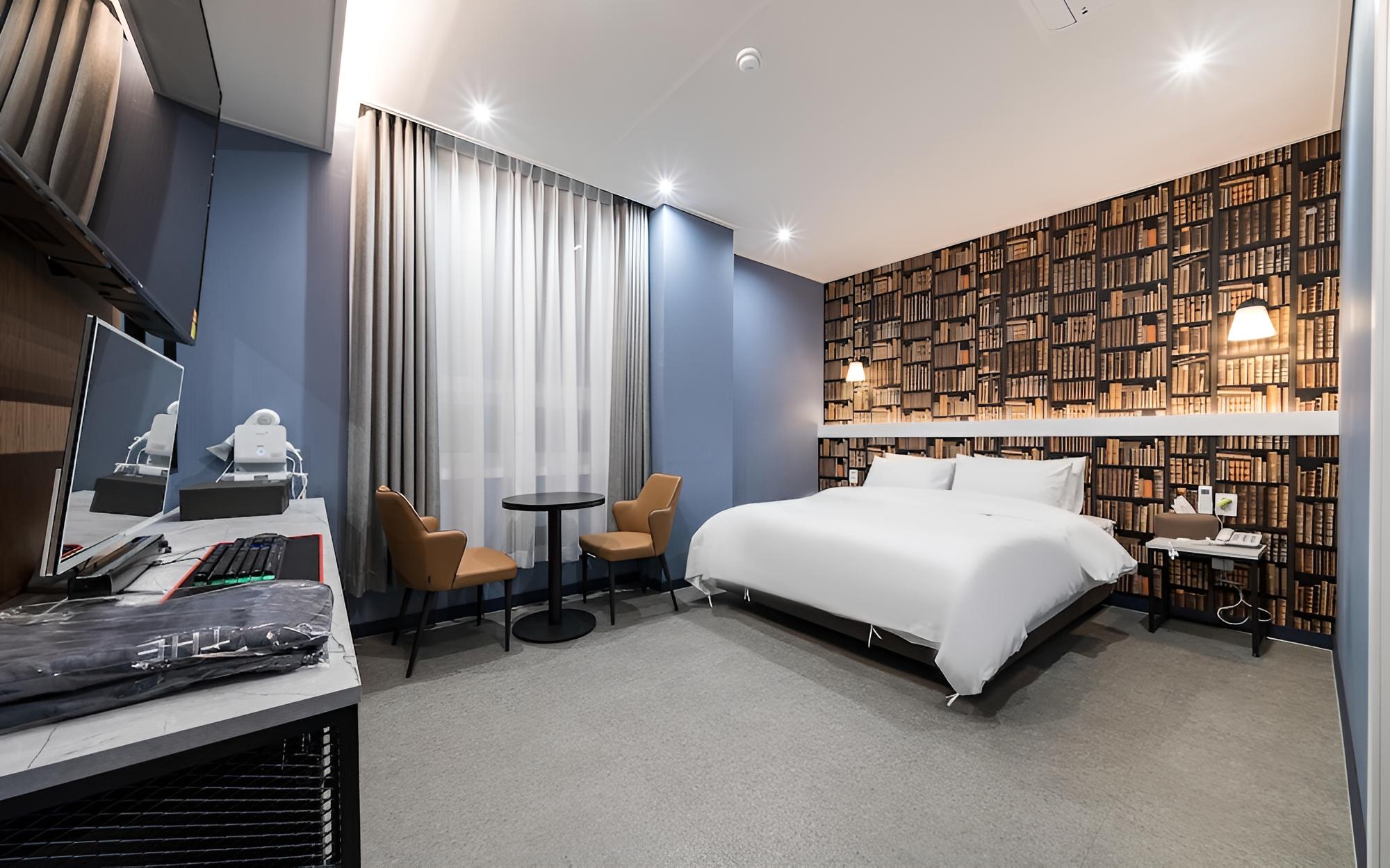 Room (Standard Room (1PC Netflix)) - Photo 8