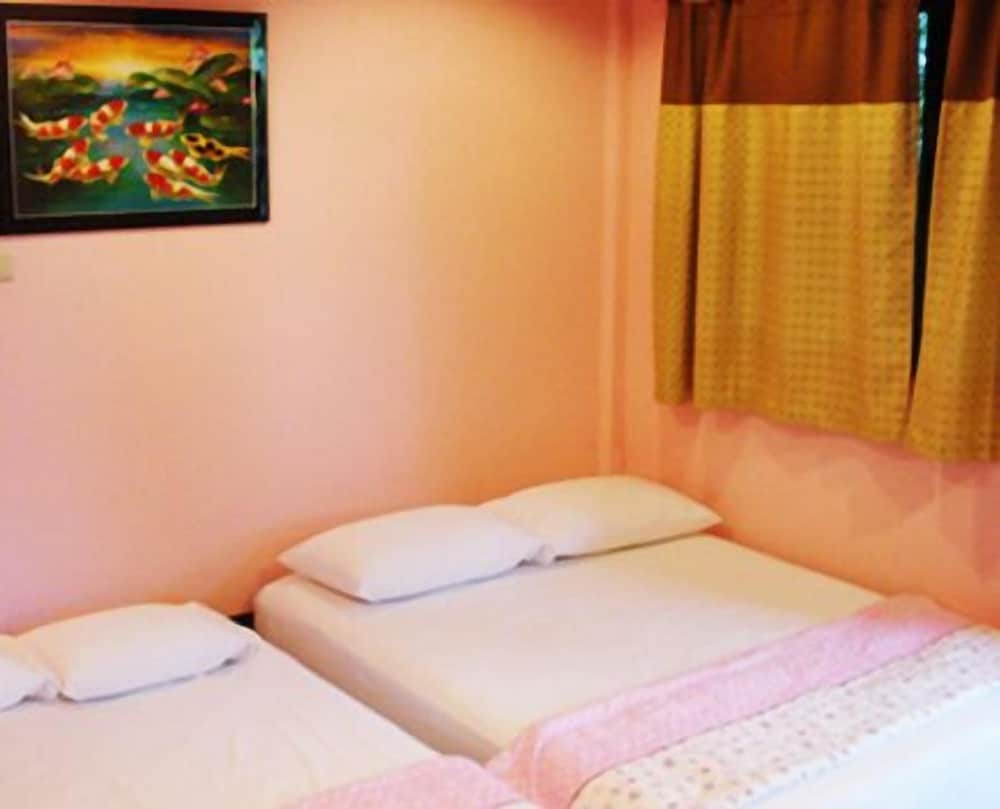 Superior Queen Room/ Max 2 Persons photo 2
