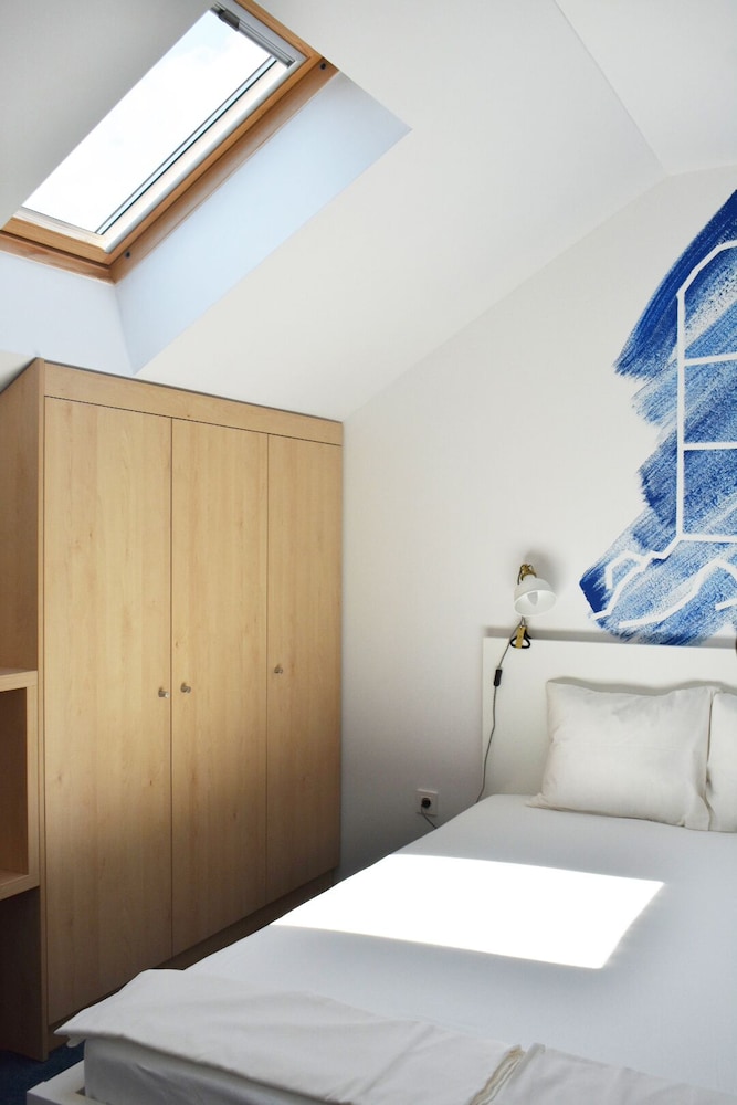 Apartment (Three Bedroom Apartment - Balcony and)