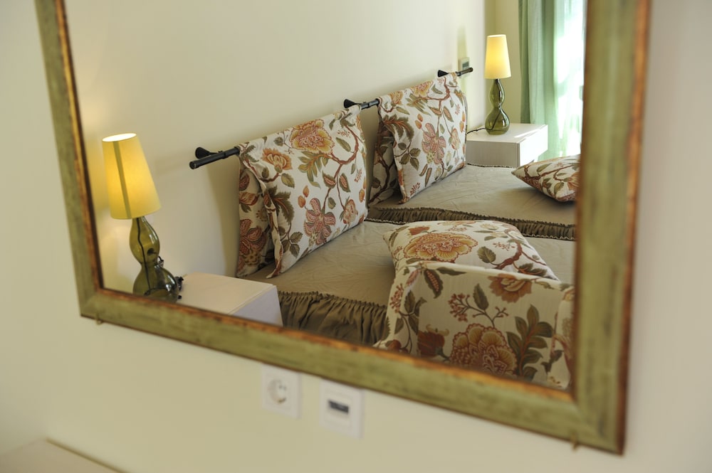 Grand Triple Room photo 2