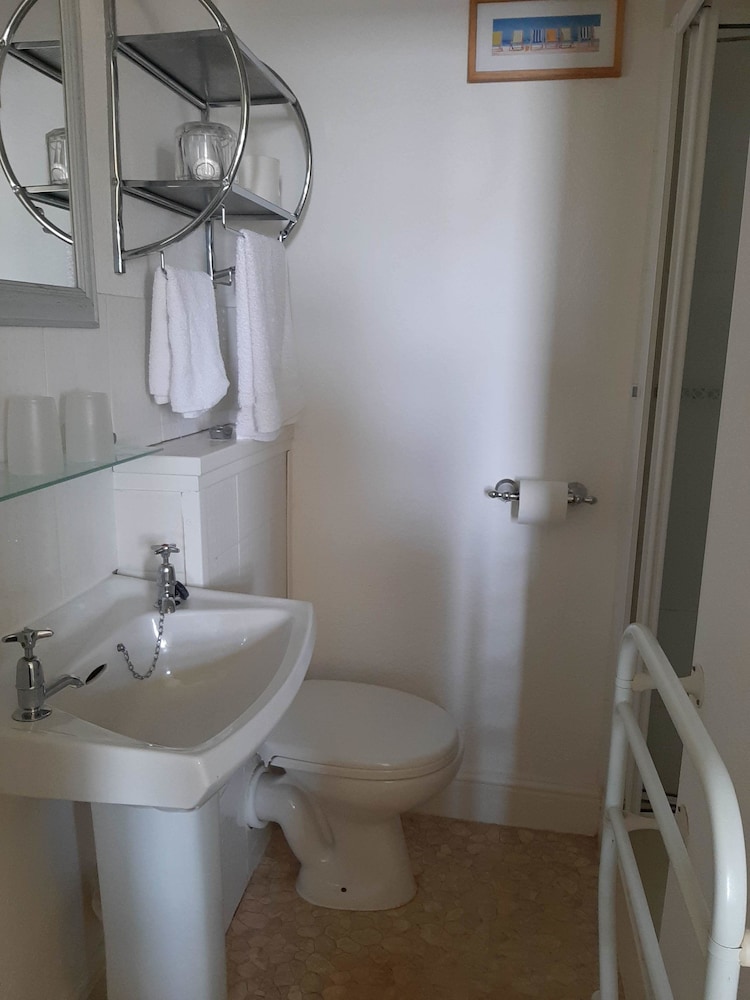 Room 10, Double, 2nd Floor photo 2