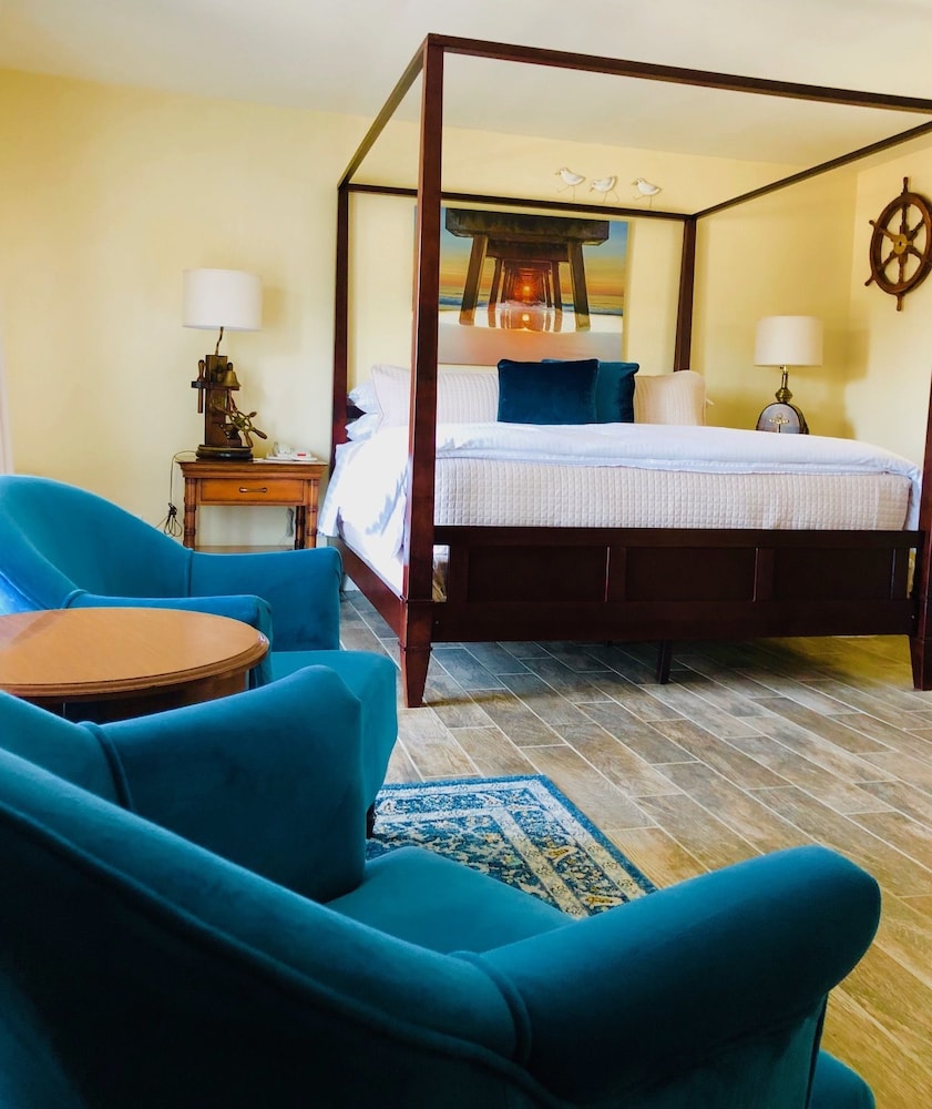 Room, 1 King Bed, Accessible - Photo 1