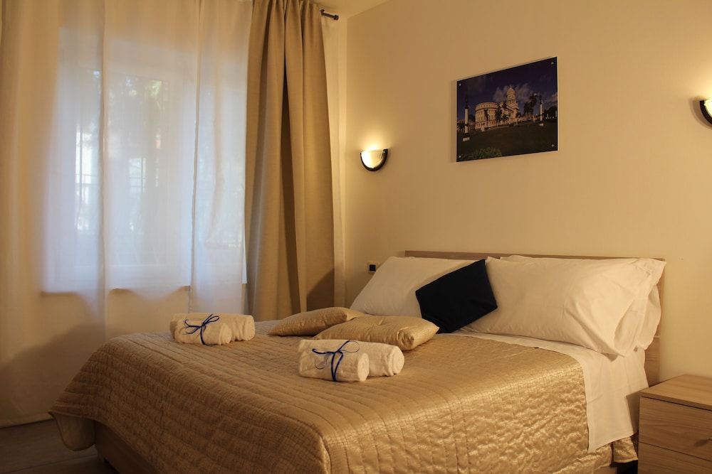 Deluxe Condo, 2 Bedrooms, Lake View, Ground Floor photo 1