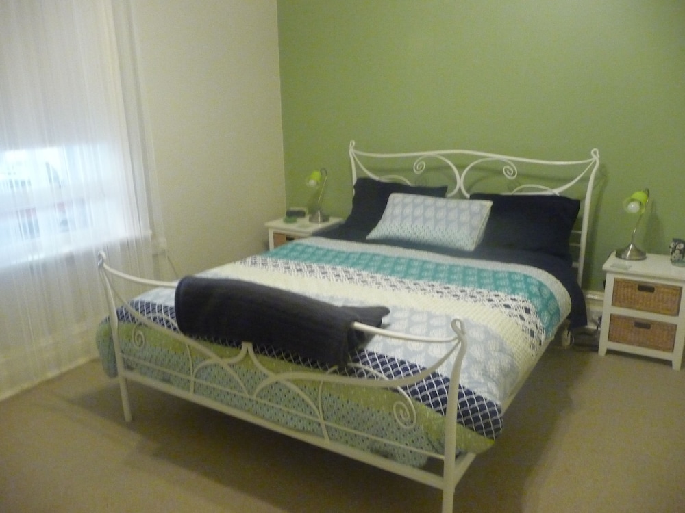 Two Queen Bedrooms photo 1