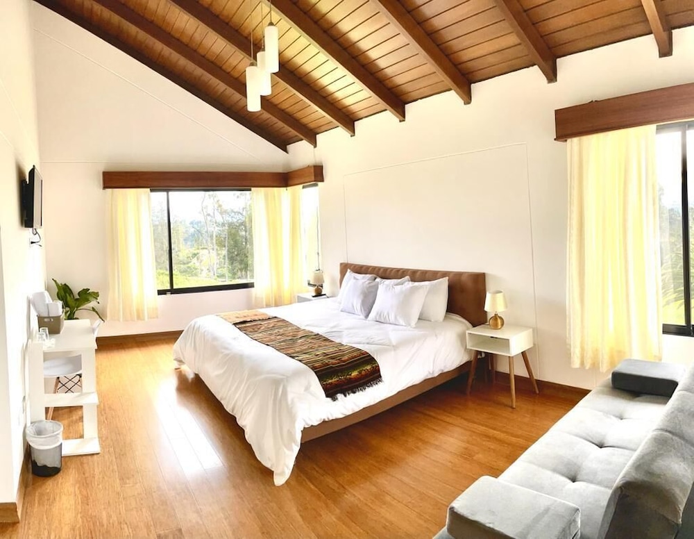 Elite Room, 1 Bedroom, Jetted Tub, Mountain View photo 2