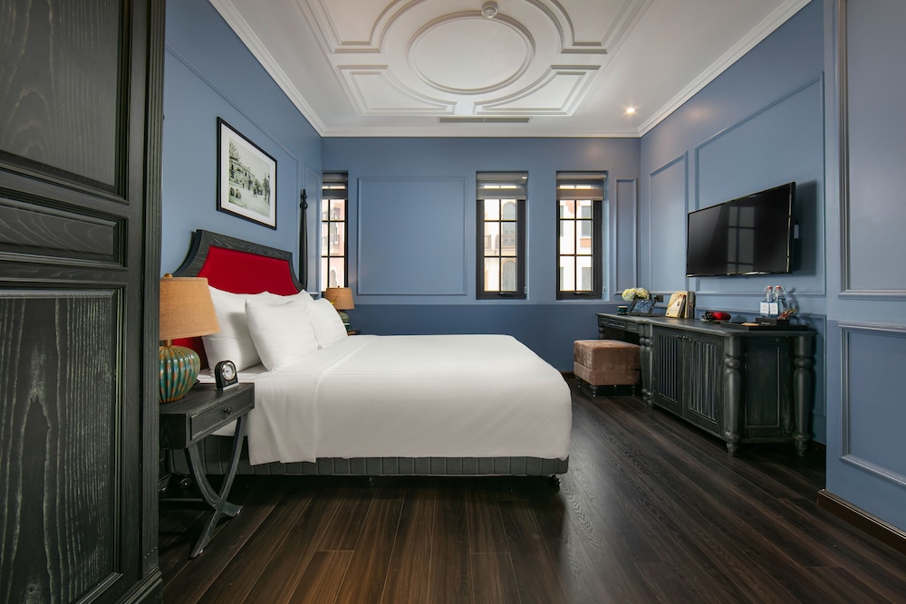 Premium Double or Twin Room - Photo 13