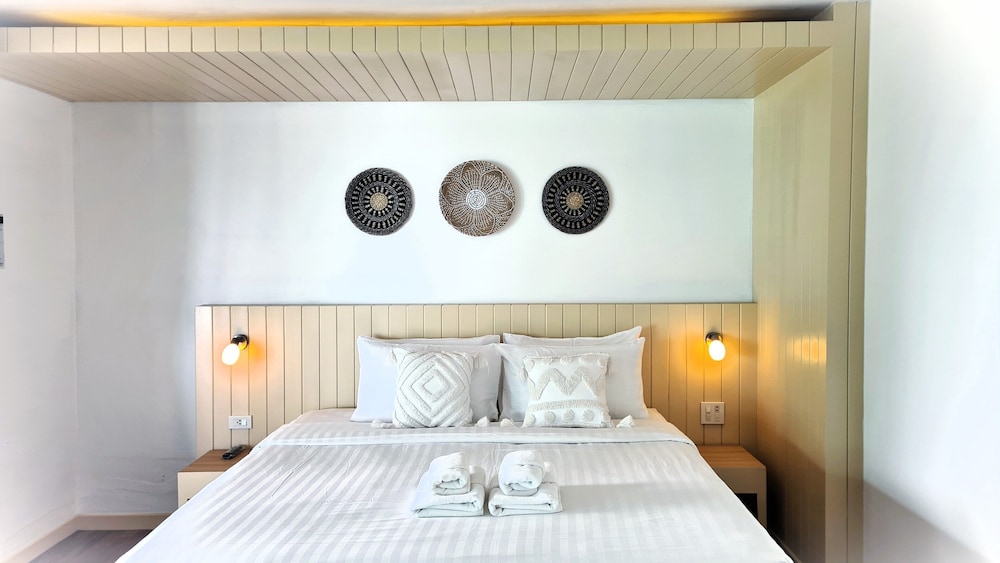 Premium Villa, 1 King Bed, Ocean View - Photo 5