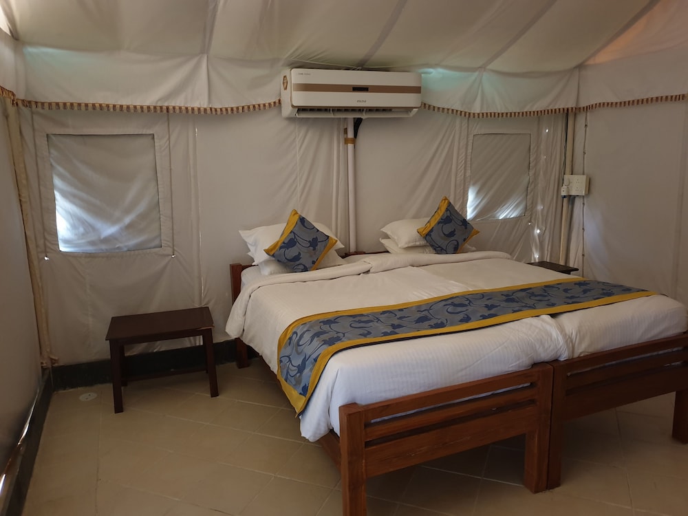 Luxury Tent photo 3