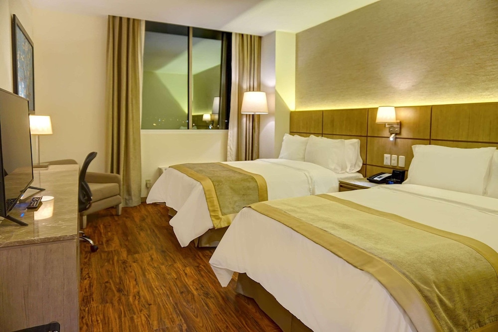 Room, 2 Double Beds, Accessible, Non Smoking photo 1