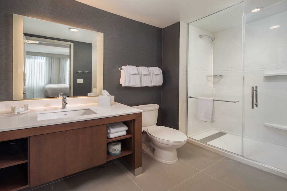 Suite, 1 Bedroom, Corner