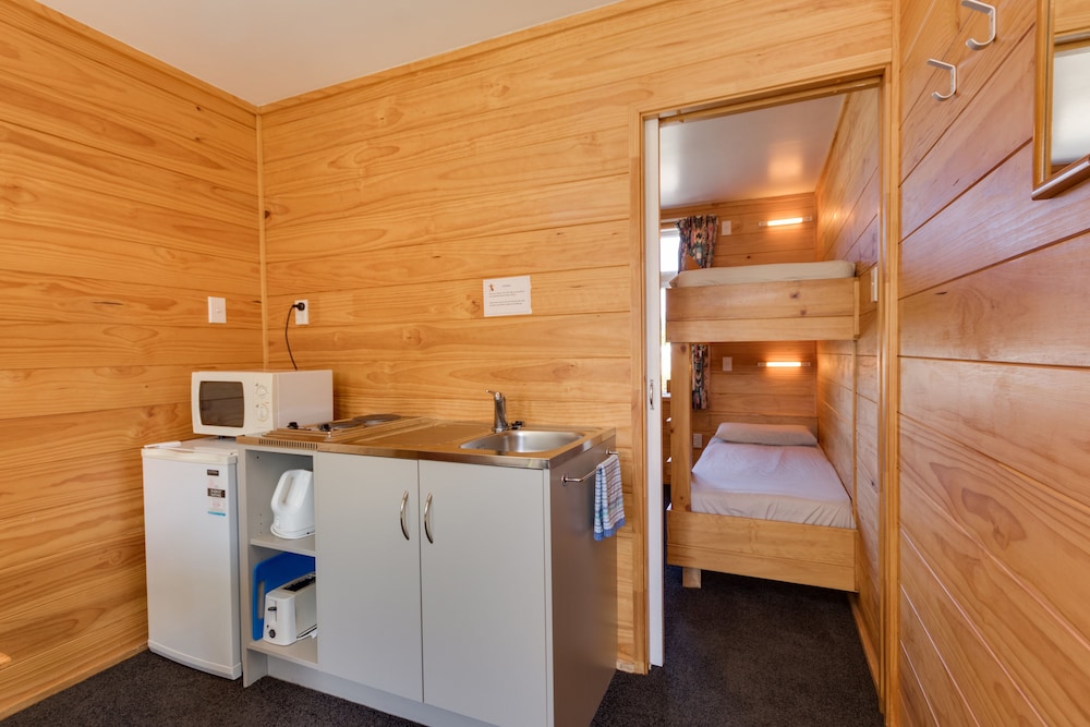 Kitchen Cabin - 4 Berth