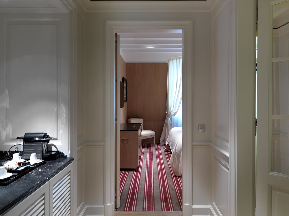 Executive Suite (Family Friendly) photo 3