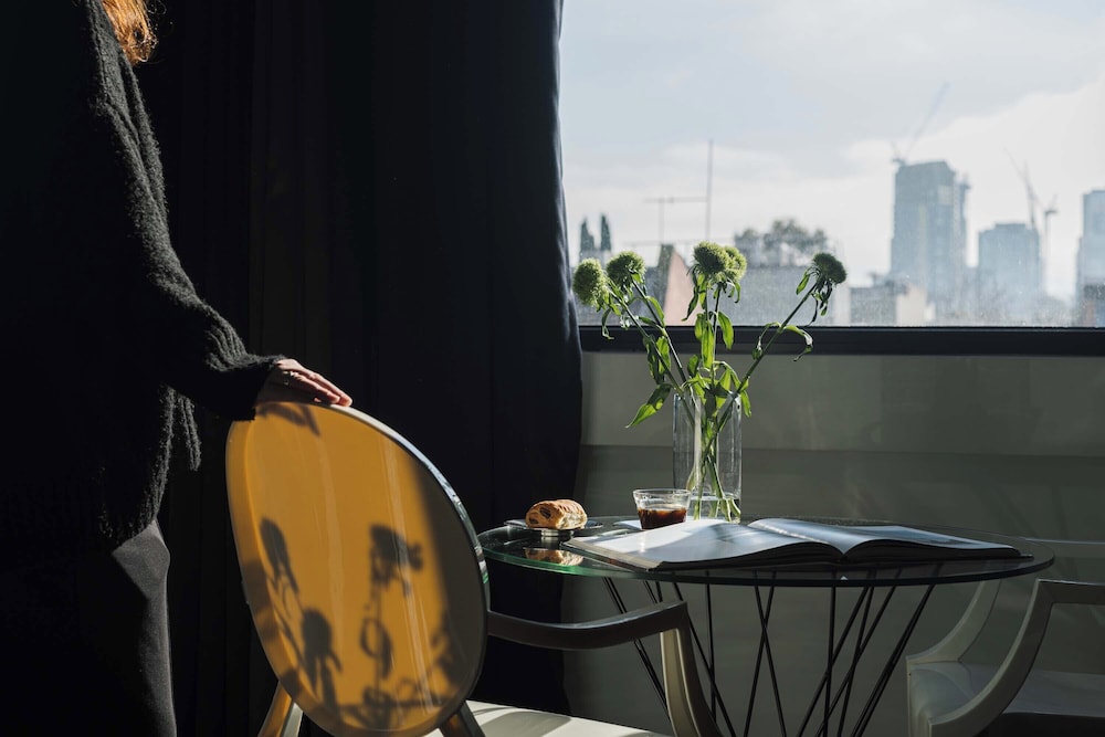 Deluxe Studio Suite - Photo 13