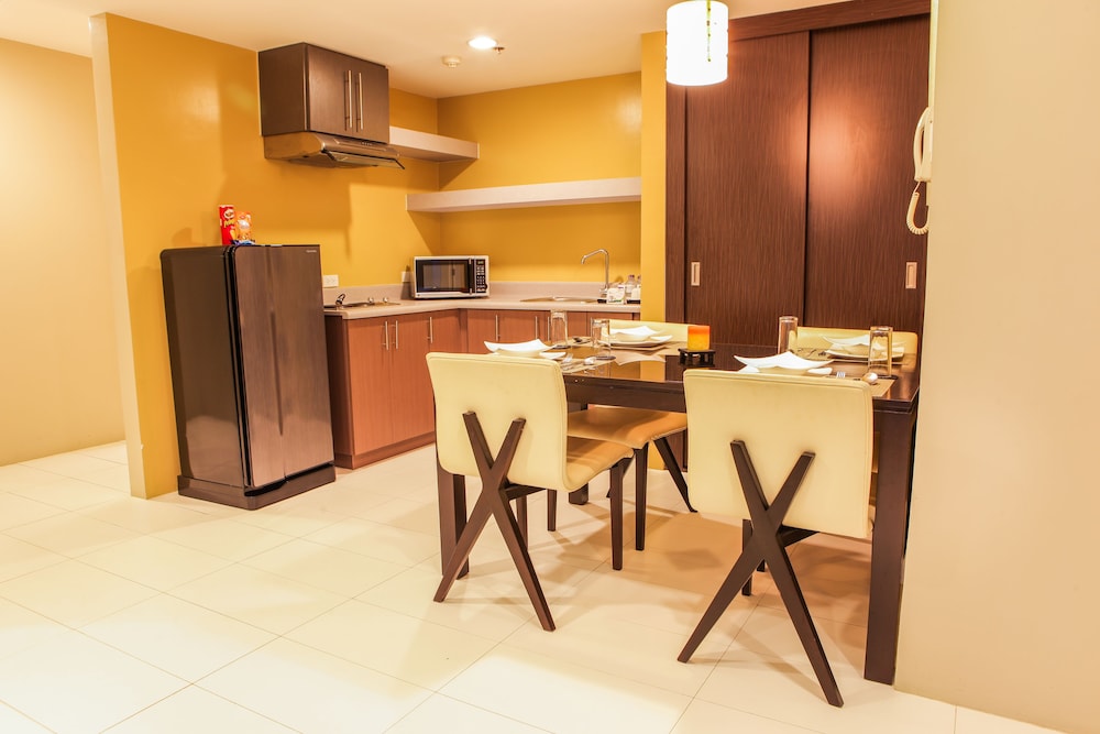 Suite - Photo 6