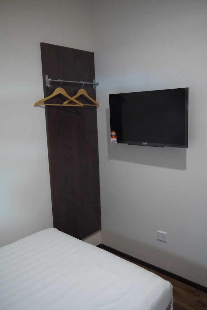 Standard Double Room, Non Smoking, No Windows photo 2