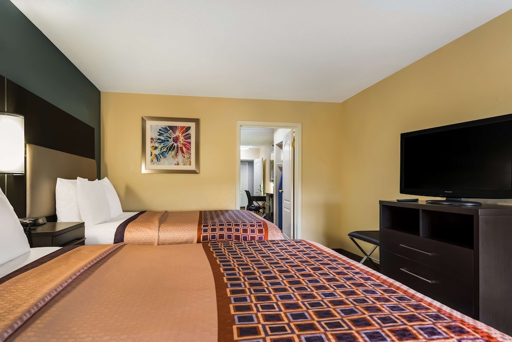 Suite, 2 Queen Beds, Non Smoking, Microwave (with Sofabed) - Photo 1