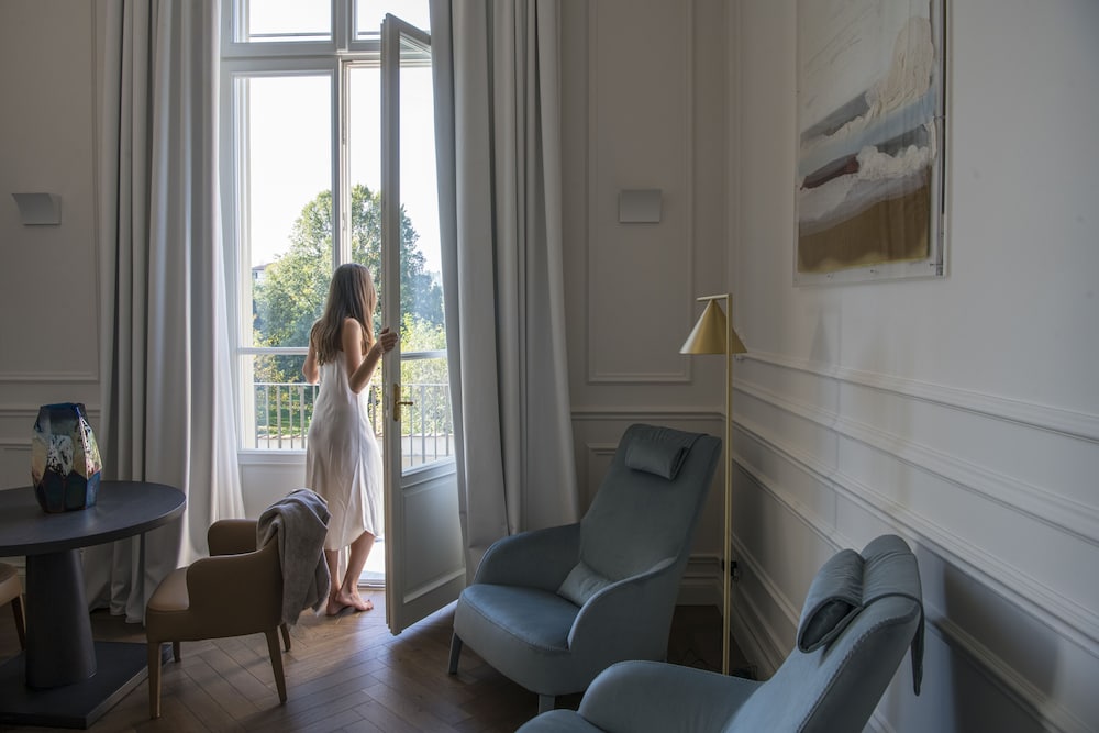 Honeymoon Suite, Garden View, Garden Area thumbnail 5