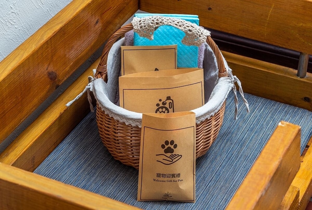 Deluxe Twin Room (Pet Friendly) photo 2