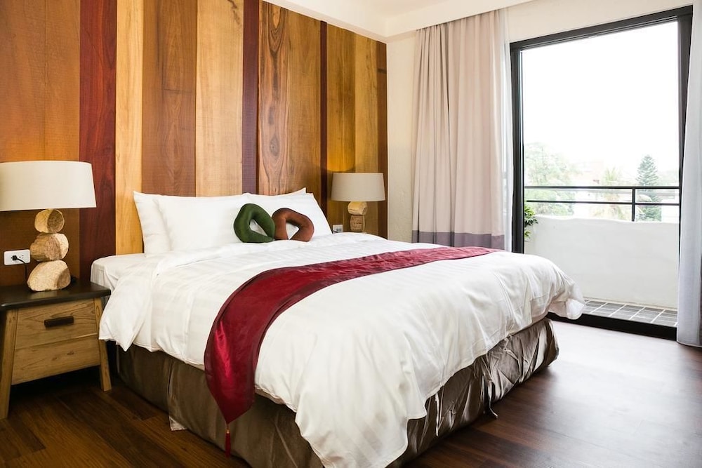 Double Room, Bathtub - Photo 1